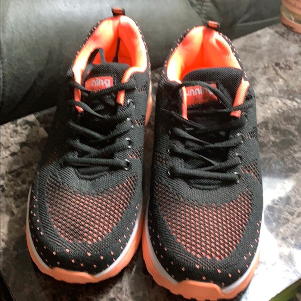Ladies shoes
